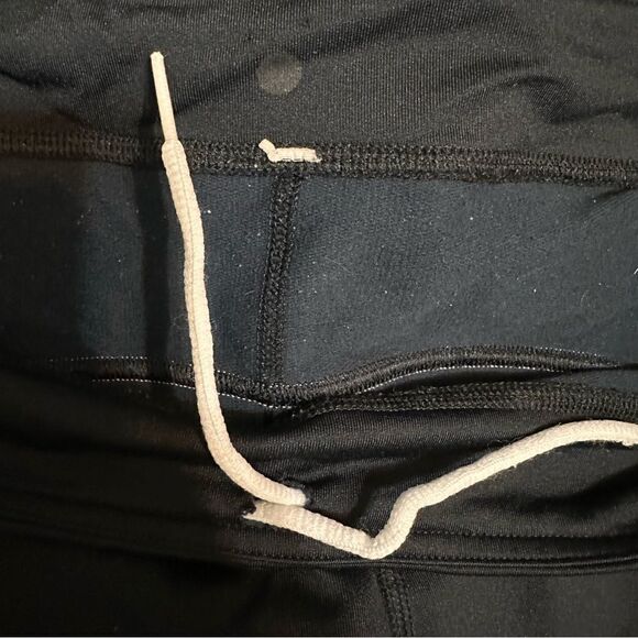 Lululemon black track pants size large - Picture 7 of 10